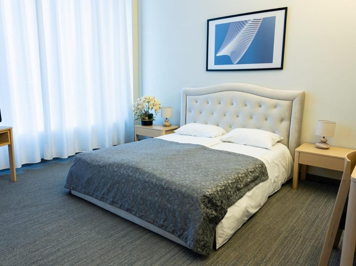 Zaliasis Slenis - Self Check-In Hotel - Free Parking Aukstkiemiai Eksteriør billede
