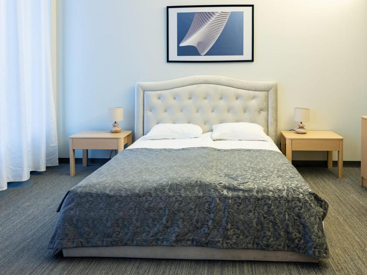 Zaliasis Slenis - Self Check-In Hotel - Free Parking Aukstkiemiai Eksteriør billede