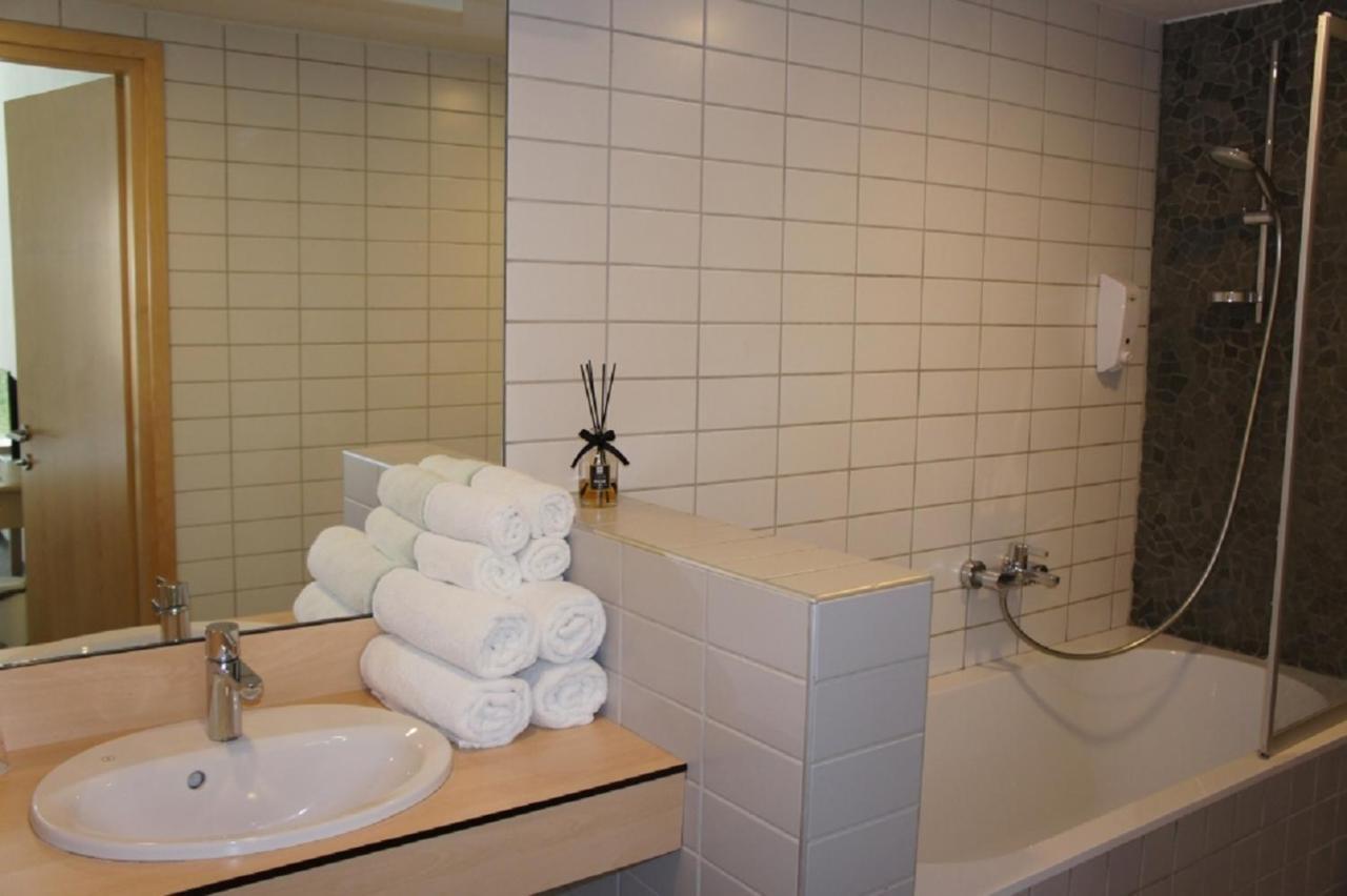 Zaliasis Slenis - Self Check-In Hotel - Free Parking Aukstkiemiai Eksteriør billede
