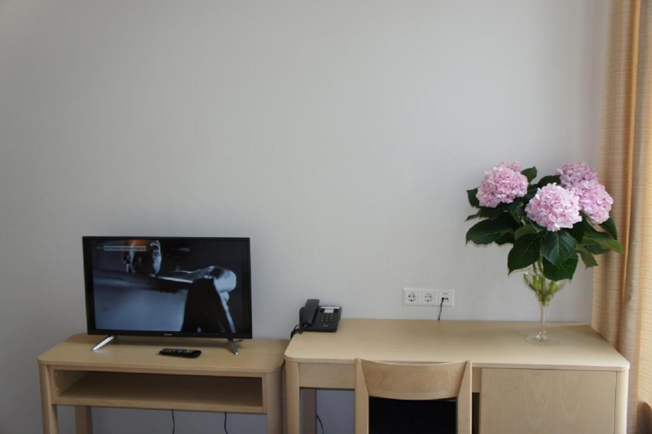 Zaliasis Slenis - Self Check-In Hotel - Free Parking Aukstkiemiai Eksteriør billede